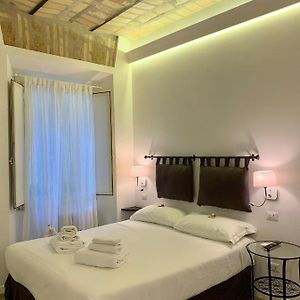 Luxury Rooms Near Colosseum